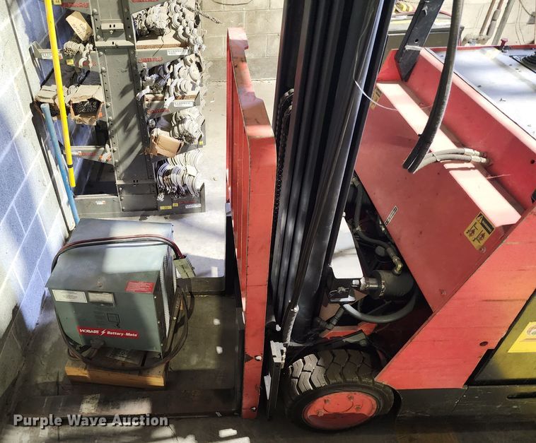 image for item JW9781 Schaeff C30MRF36T189  forklift