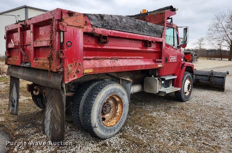 image for item KT9488 2001 Freightliner FL70  dump truck