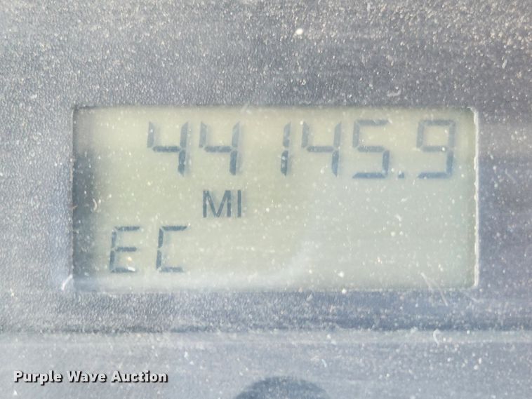 image for item KT9488 2001 Freightliner FL70  dump truck