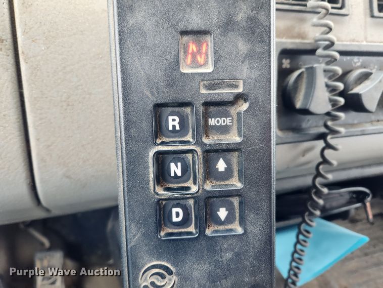 image for item KT9488 2001 Freightliner FL70  dump truck