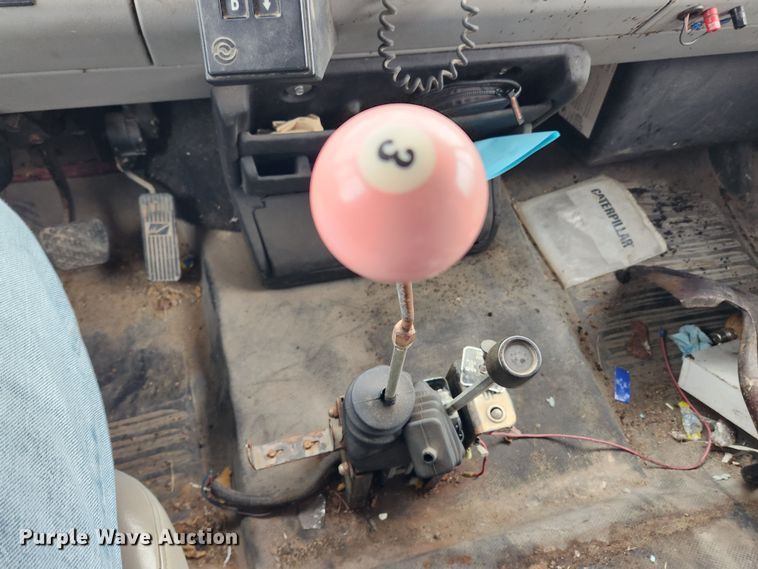 image for item KT9488 2001 Freightliner FL70  dump truck