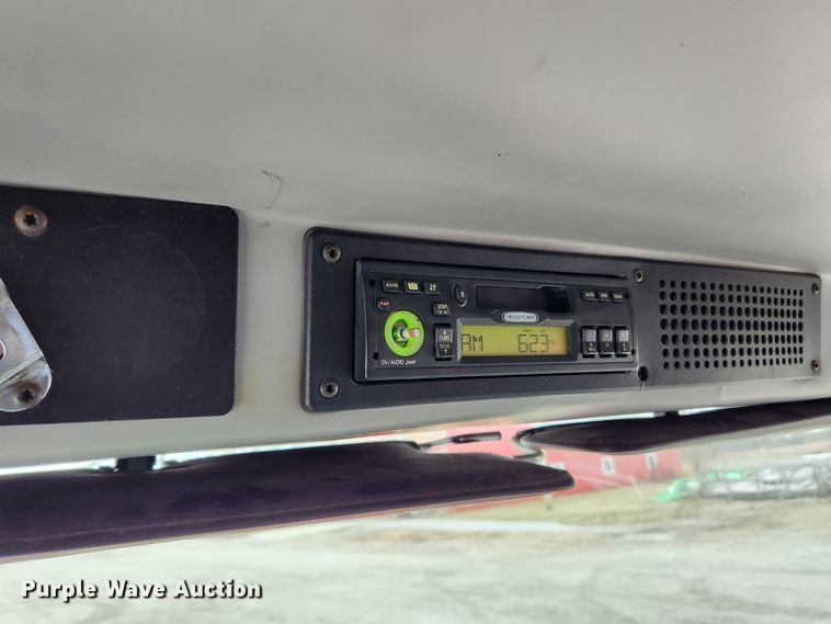 image for item KT9488 2001 Freightliner FL70  dump truck