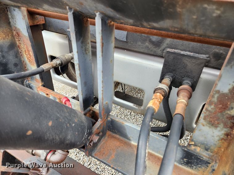 image for item KT9488 2001 Freightliner FL70  dump truck