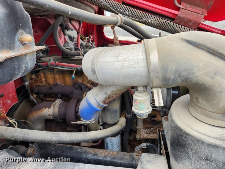 image for item KT9488 2001 Freightliner FL70  dump truck