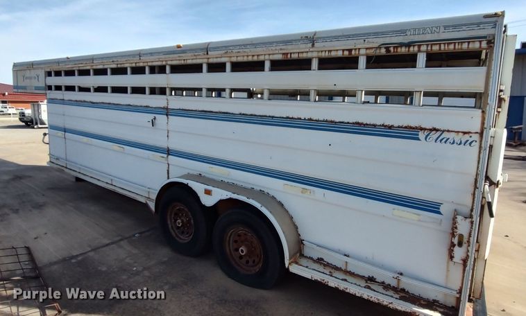 image for item LK9528 1997 Titan  livestock trailer