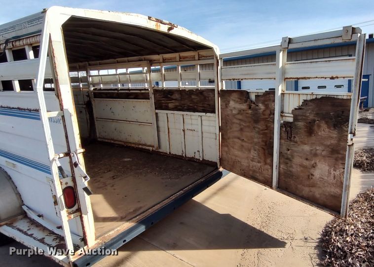 image for item LK9528 1997 Titan  livestock trailer