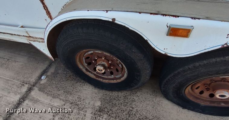 image for item LK9528 1997 Titan  livestock trailer