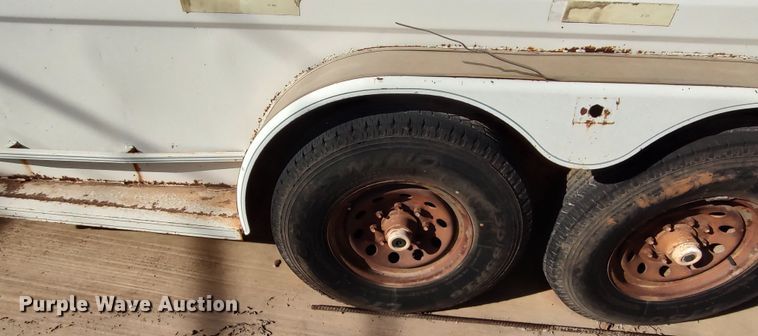 image for item LK9528 1997 Titan  livestock trailer