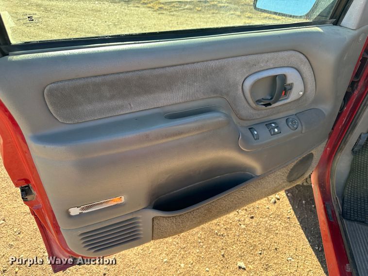 image for item LT9297 1996 Chevrolet K1500  pickup truck