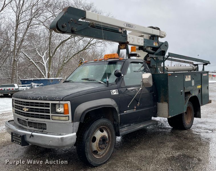image for item MA9803 1992 Chevrolet C3500  bucket truck