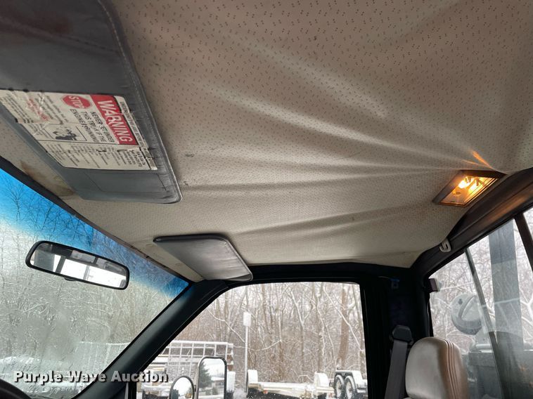 image for item MA9803 1992 Chevrolet C3500  bucket truck