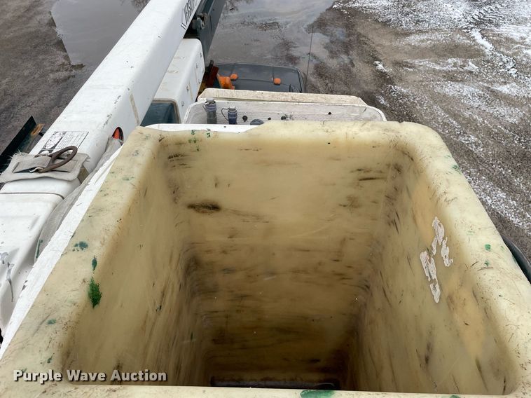 image for item MA9803 1992 Chevrolet C3500  bucket truck