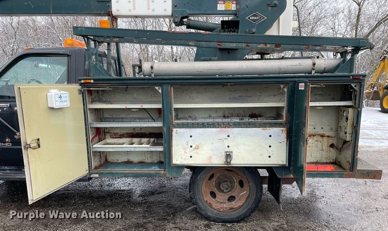 image for item MA9803 1992 Chevrolet C3500  bucket truck