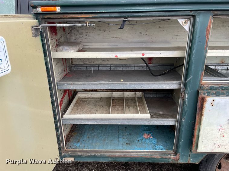 image for item MA9803 1992 Chevrolet C3500  bucket truck