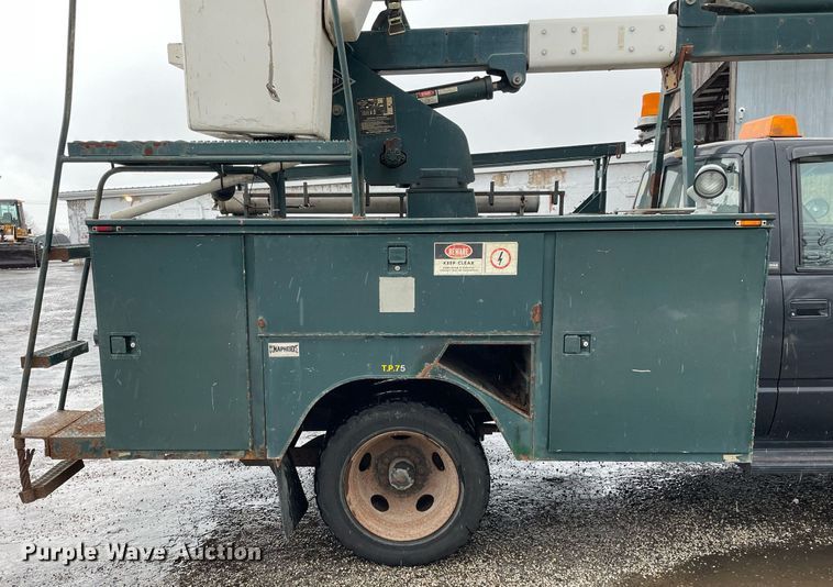 image for item MA9803 1992 Chevrolet C3500  bucket truck