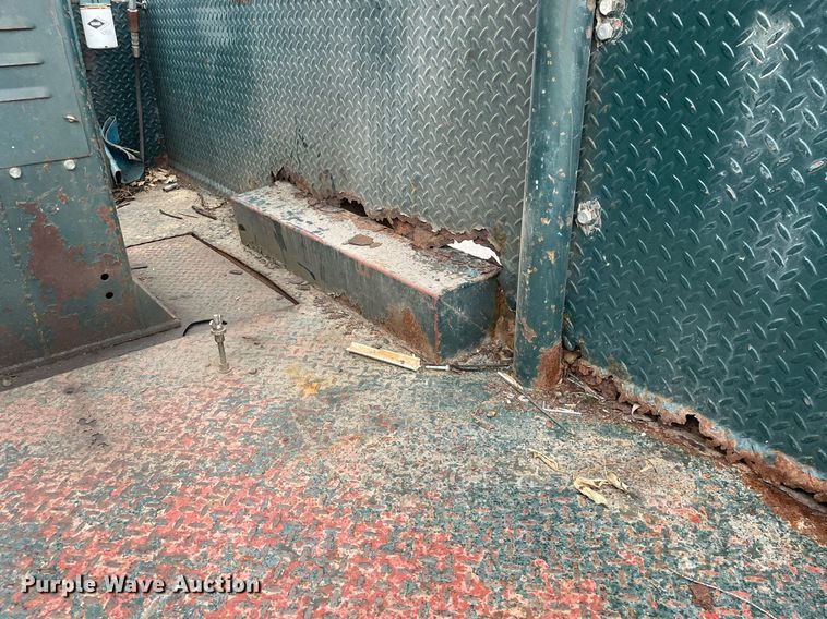 image for item MA9803 1992 Chevrolet C3500  bucket truck