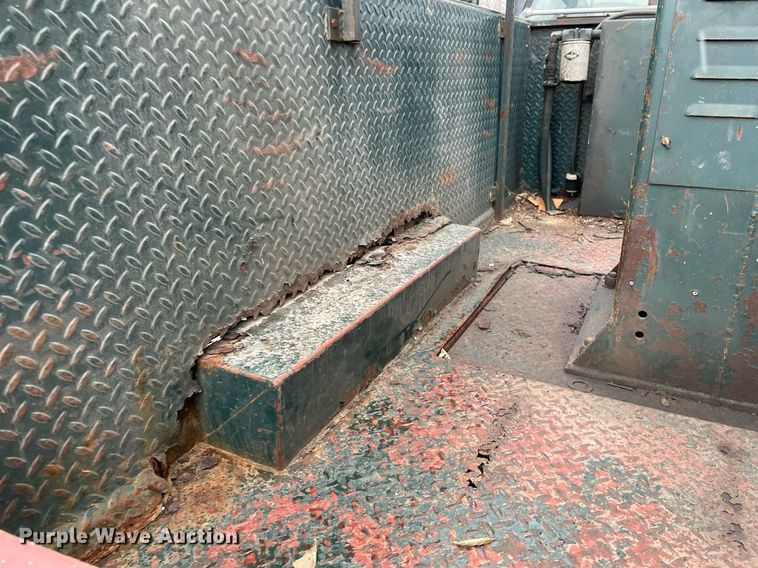 image for item MA9803 1992 Chevrolet C3500  bucket truck