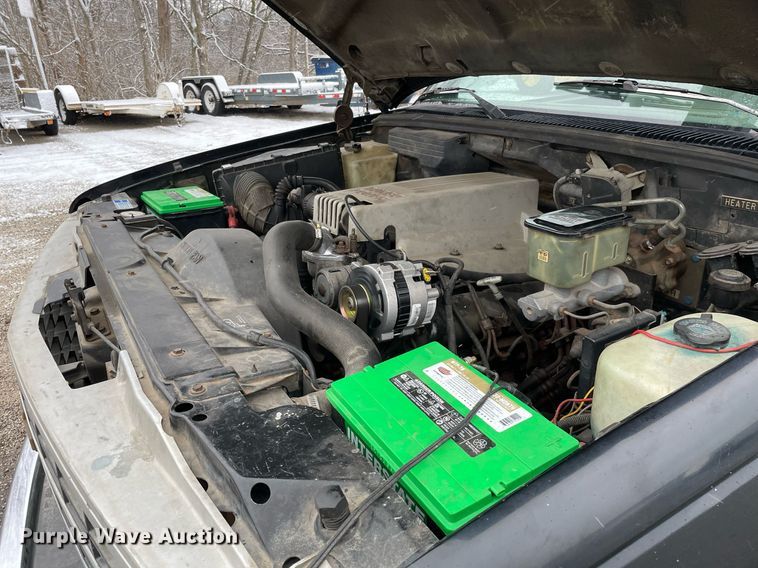 image for item MA9803 1992 Chevrolet C3500  bucket truck