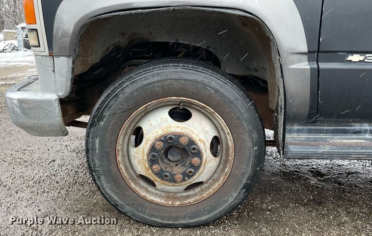 image for item MA9803 1992 Chevrolet C3500  bucket truck