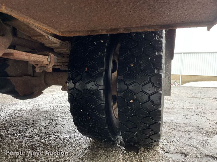 image for item MA9803 1992 Chevrolet C3500  bucket truck