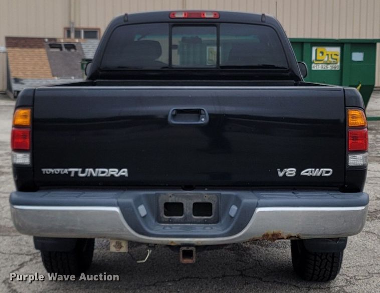 image for item MH9686 2000 Toyota Tundra  Access Cab pickup truck