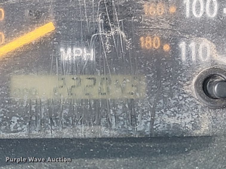 image for item MH9686 2000 Toyota Tundra  Access Cab pickup truck