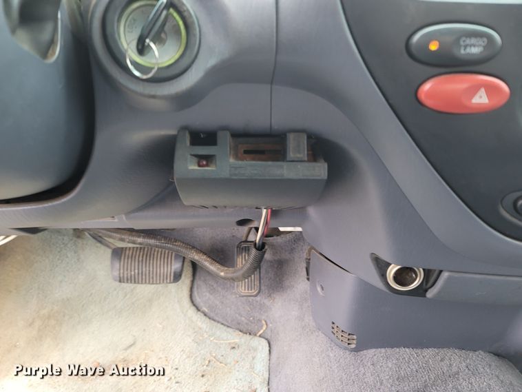 image for item MH9686 2000 Toyota Tundra  Access Cab pickup truck