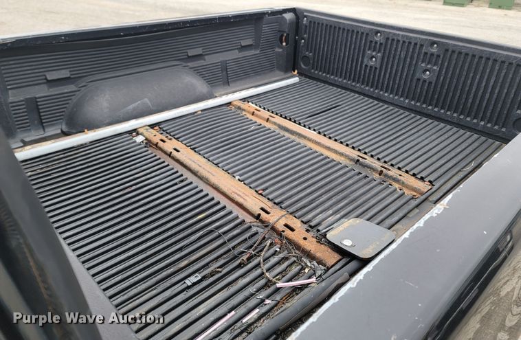 image for item MH9686 2000 Toyota Tundra  Access Cab pickup truck