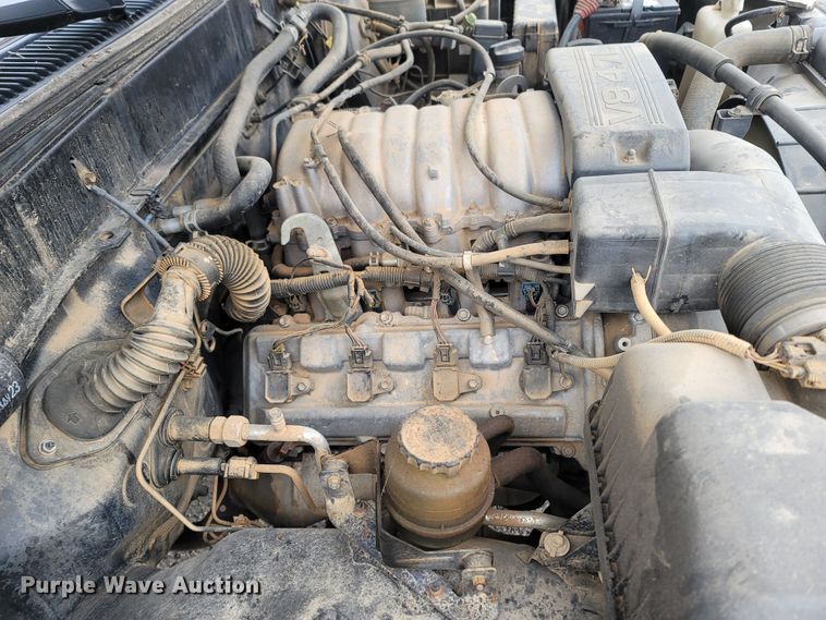 image for item MH9686 2000 Toyota Tundra  Access Cab pickup truck