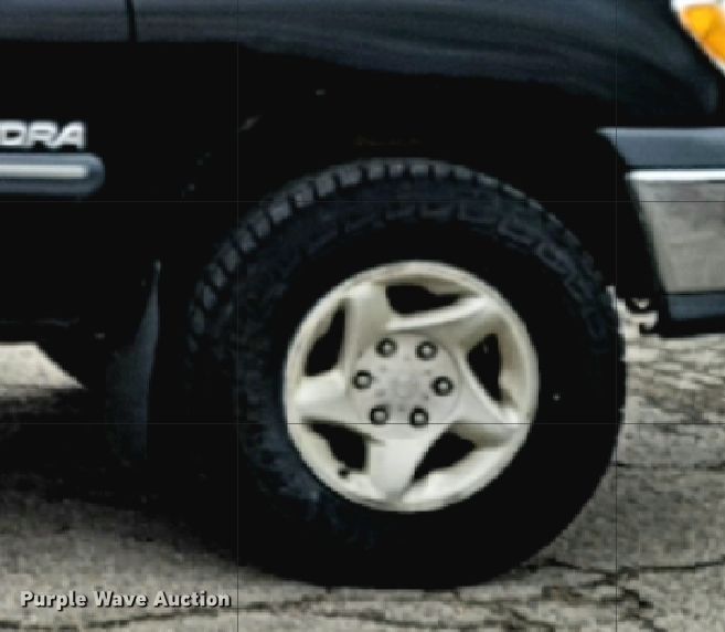 image for item MH9686 2000 Toyota Tundra  Access Cab pickup truck