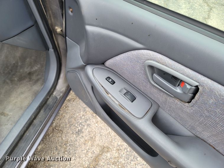 image for item MH9687 1998 Toyota Camry LE