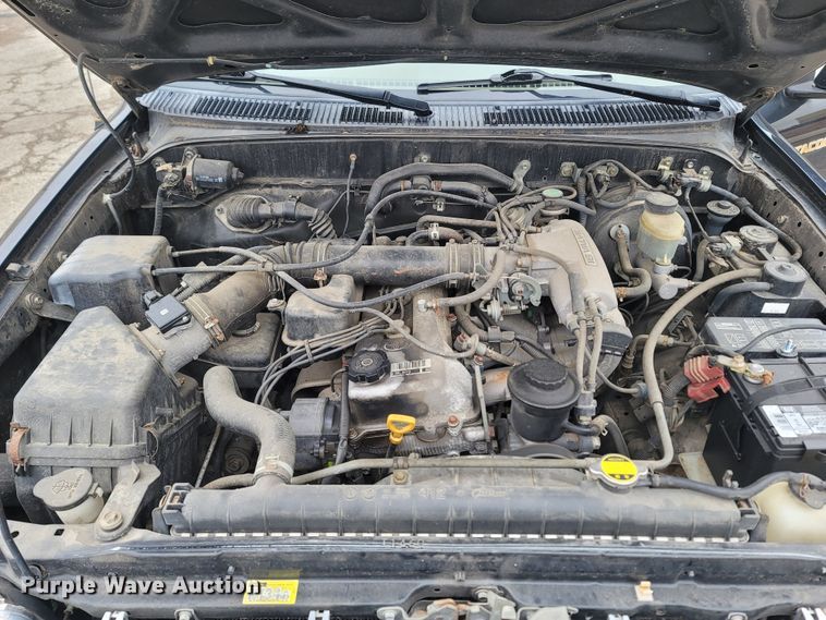 image for item MH9688 1996 Toyota Tacoma  XtraCab pickup truck