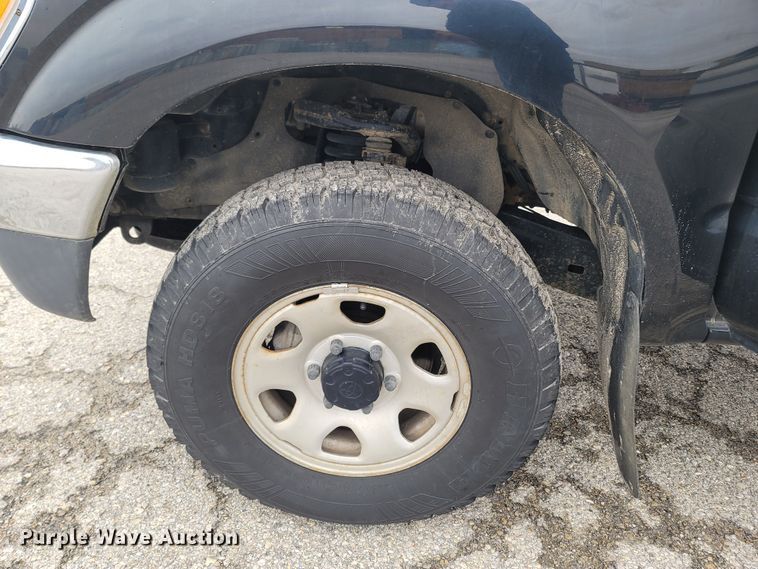 image for item MH9688 1996 Toyota Tacoma  XtraCab pickup truck