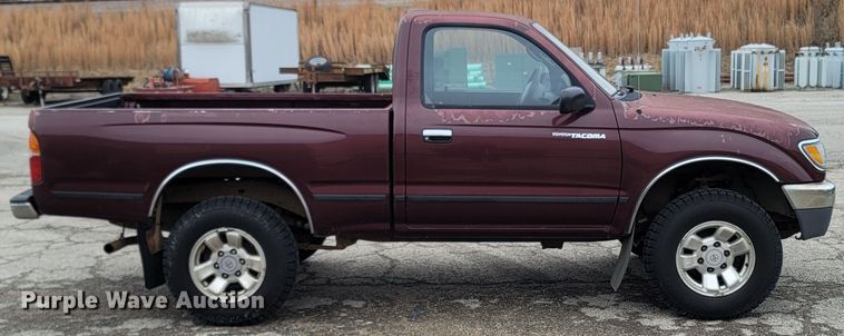 image for item MH9689 1996 Toyota Tacoma  pickup truck
