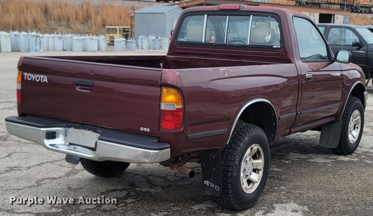 image for item MH9689 1996 Toyota Tacoma  pickup truck