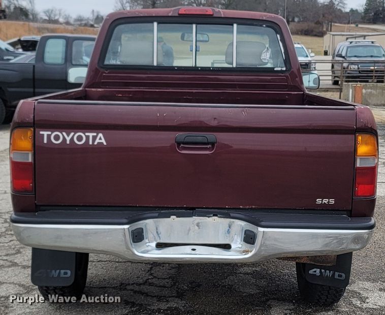 image for item MH9689 1996 Toyota Tacoma  pickup truck