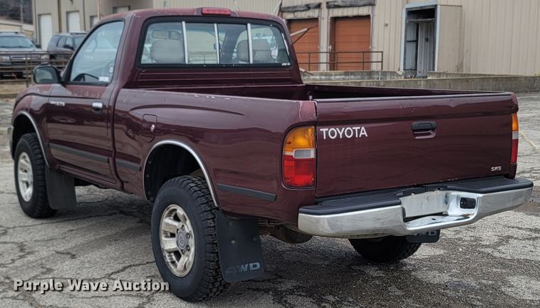image for item MH9689 1996 Toyota Tacoma  pickup truck