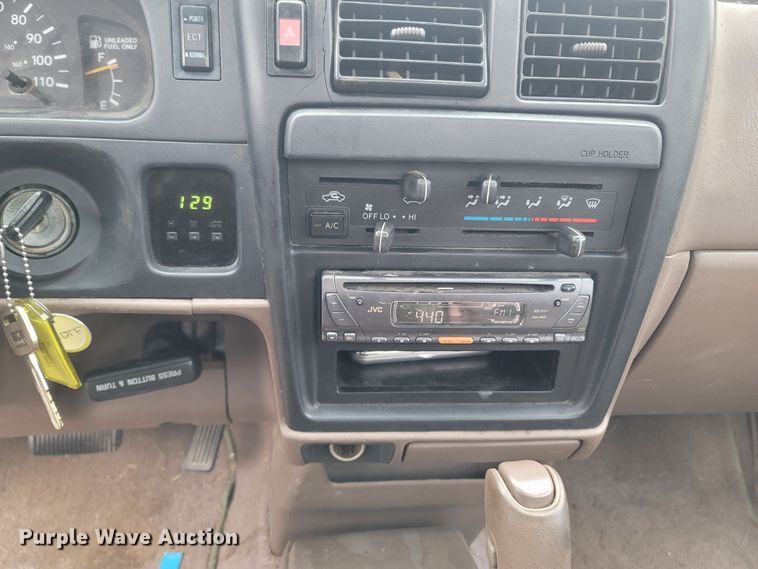 image for item MH9689 1996 Toyota Tacoma  pickup truck