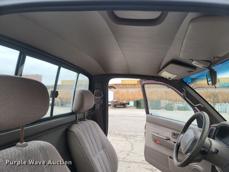 image for item MH9689 1996 Toyota Tacoma  pickup truck