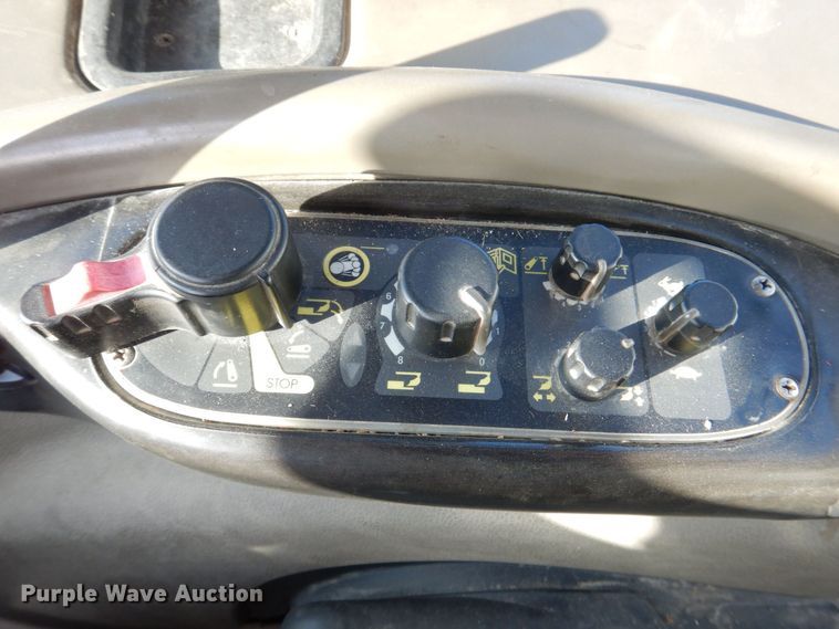 image for item MJ9970 Case JX100U  MFWD tractor