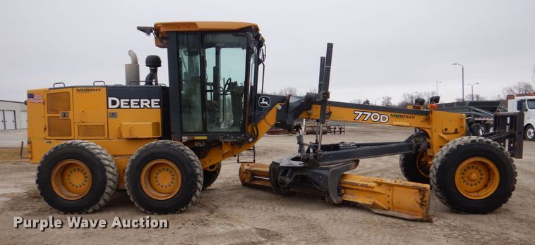 image for item MJ9983 2007 John Deere 770D  motor grader