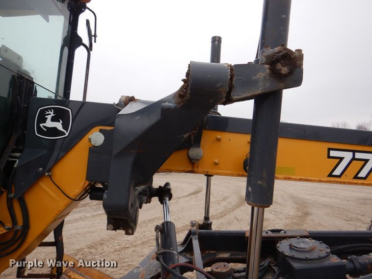 image for item MJ9983 2007 John Deere 770D  motor grader