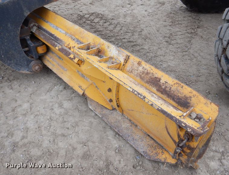 image for item MJ9983 2007 John Deere 770D  motor grader