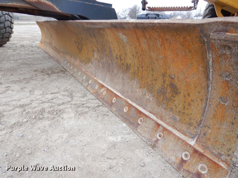 image for item MJ9983 2007 John Deere 770D  motor grader