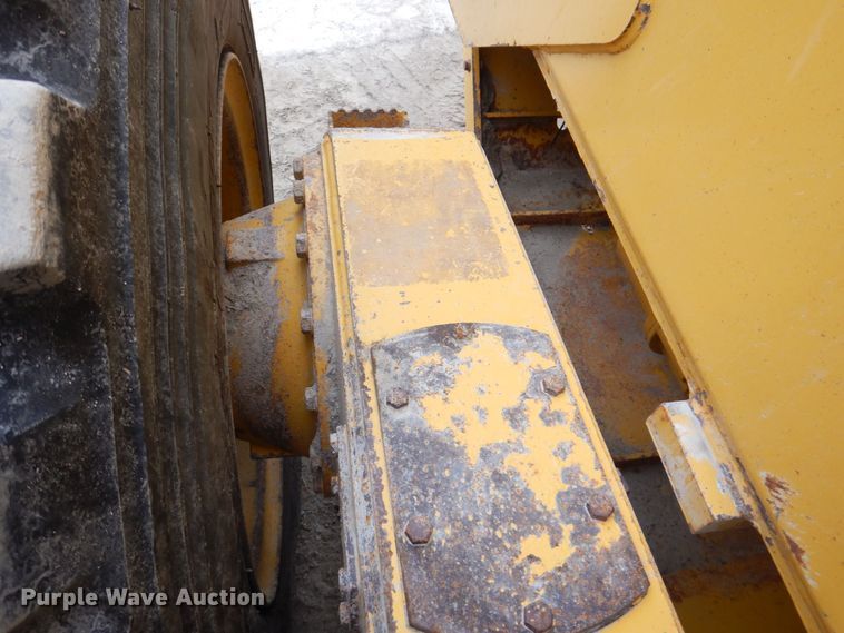 image for item MJ9983 2007 John Deere 770D  motor grader