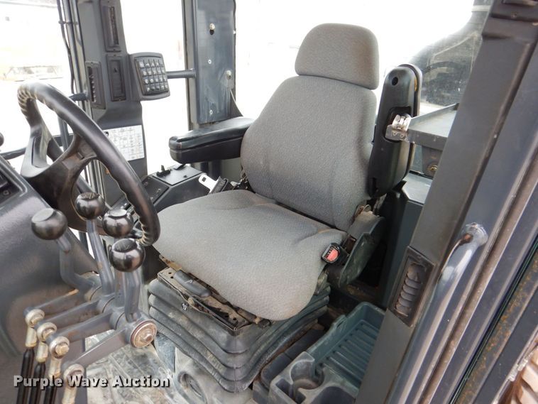 image for item MJ9983 2007 John Deere 770D  motor grader