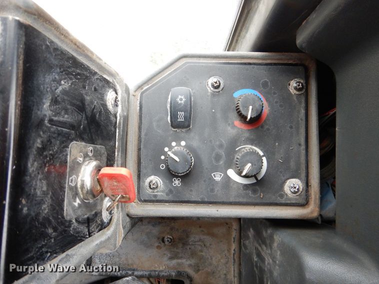 image for item MJ9983 2007 John Deere 770D  motor grader