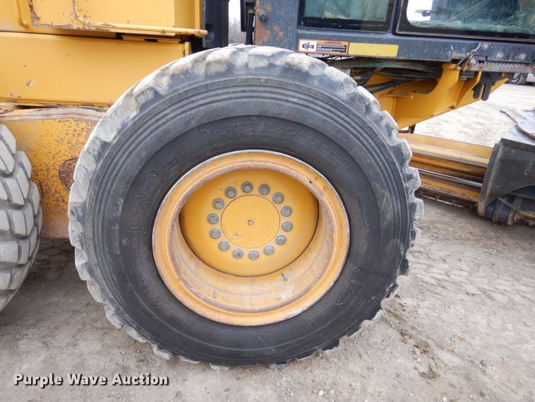 image for item MJ9983 2007 John Deere 770D  motor grader