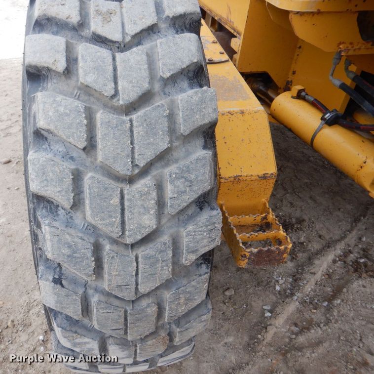 image for item MJ9983 2007 John Deere 770D  motor grader