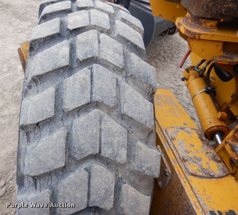 image for item MJ9983 2007 John Deere 770D  motor grader